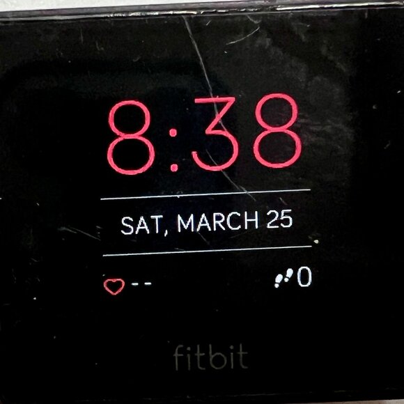 FITBIT BLAZE DIGITAL WATCH WITH CHARGER - Picture 2 of 4
